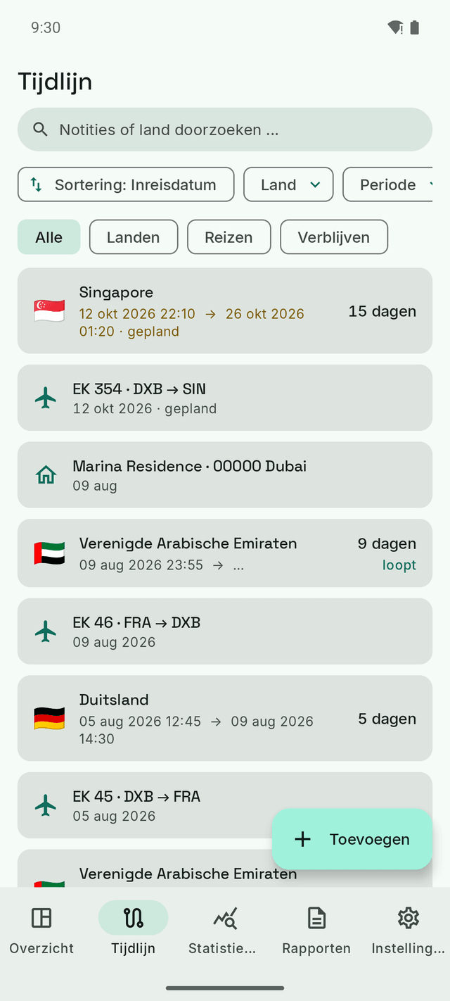 De DayTally-tijdlijn: vluchten, landvermeldingen en accommodaties in één chronologische lijst, met de oktoberreis naar Singapore als gepland gemarkeerd.